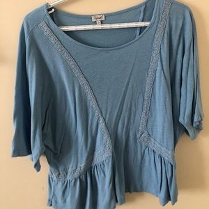 Baby blue mid bicep length tee w/ lace detail